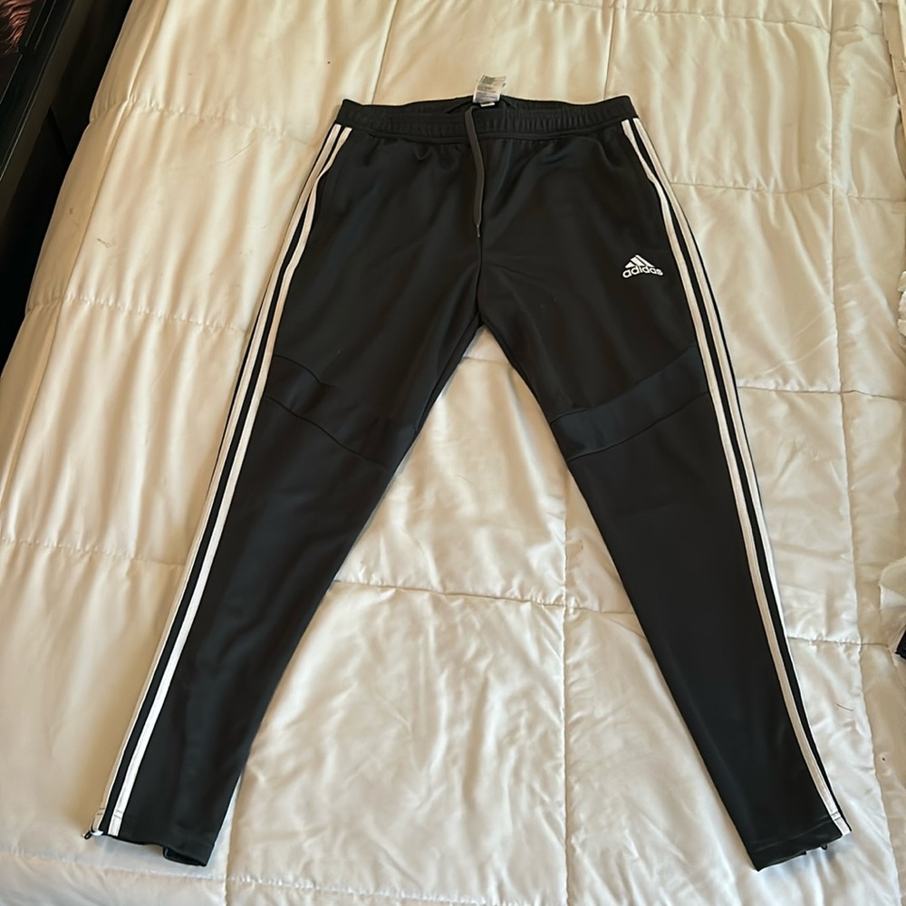 Men’s L Adidas zipper ankle pants